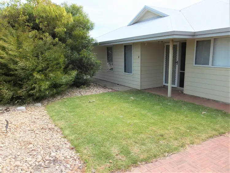 8 Croydon Street, Hopetoun WA 6348