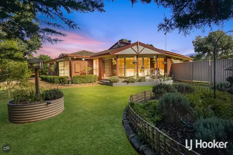 39 Outlook Ride, Kurunjang VIC 3337