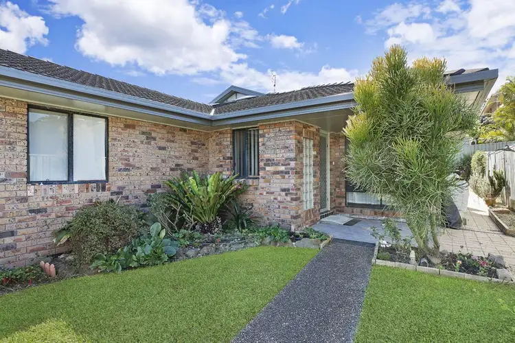 2/55a Macquarie Road, Fennell Bay NSW 2283