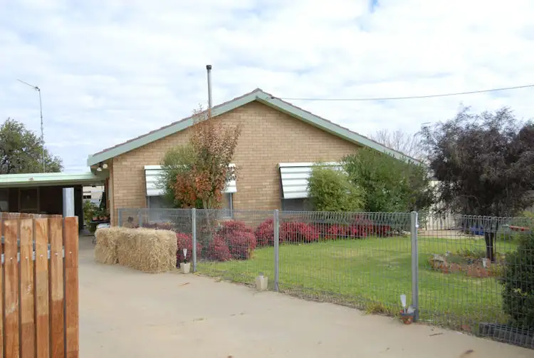 10 STRATTON COURT, Deniliquin NSW 2710