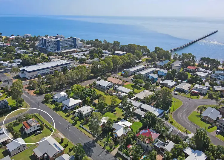 37 KING STREET, Urangan QLD 4655