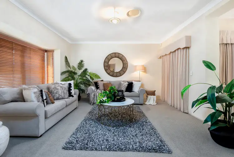 16 Mauritius Parade, Forest Lake QLD 4078