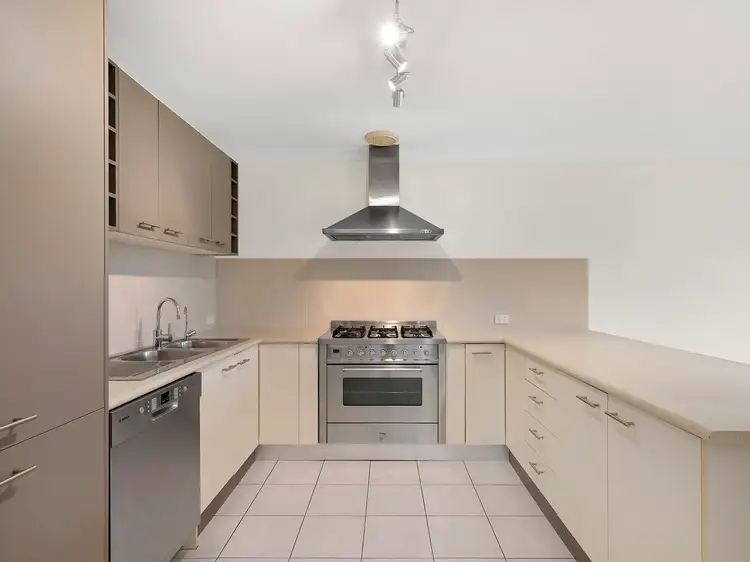 Second view of Homely townhouse listing, 2016/6 Crestridge Crescent, Oxenford QLD 4210
