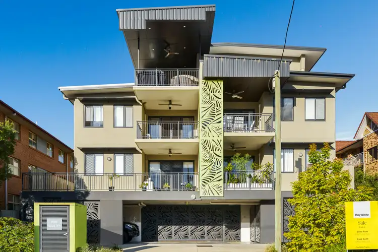 8/48 Knowsley Street, Greenslopes QLD 4120