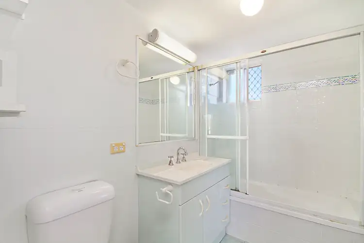 Sixth view of Homely apartment listing, 4/122 Musgrave Street, Coolangatta QLD 4225