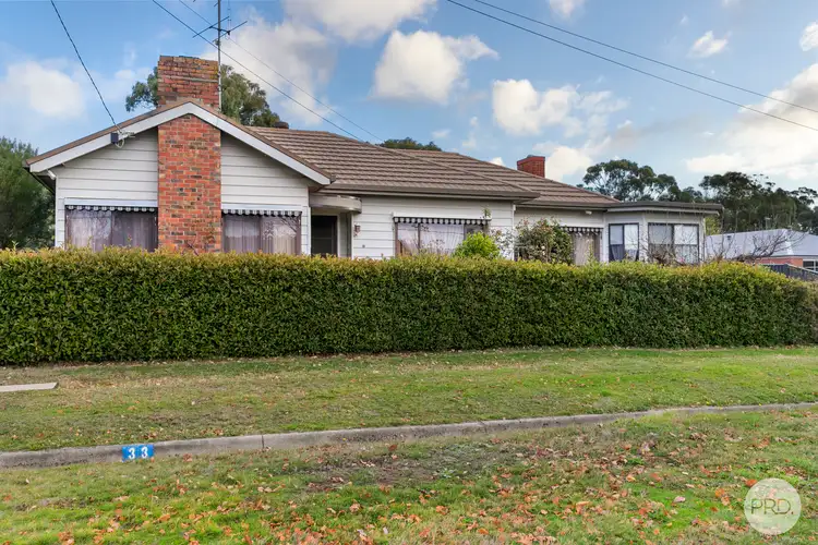 33 Melbourne Road, Creswick VIC 3363