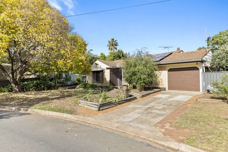2 Paterson Drive, Hackham SA 5163