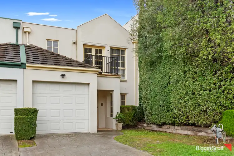 12 Village Walk, Box Hill VIC 3128