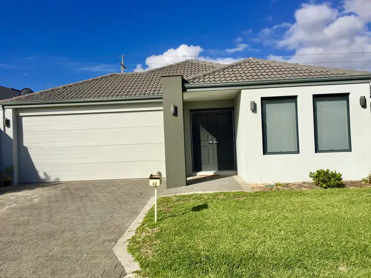 42 Plumosa Crescent, Dayton WA 6055