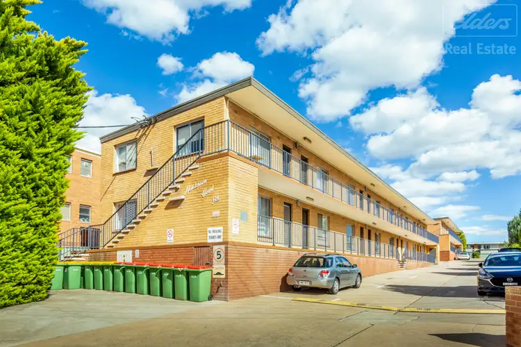 Main view of Homely unit listing, 2/124 Henderson Road, Queanbeyan NSW 2620