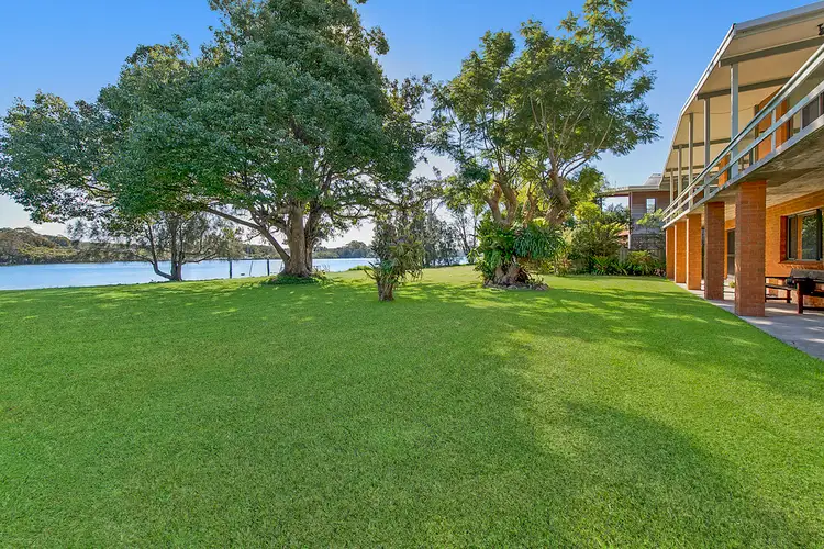3 Bay Street, Dunbogan NSW 2443