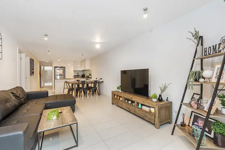 Second view of Homely apartment listing, 2/21 Nelson Street, Ringwood VIC 3134