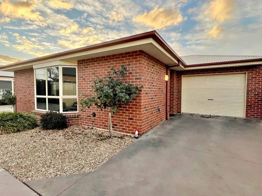 Main view of Homely house listing, 2/9 Barton Drive, Horsham VIC 3400