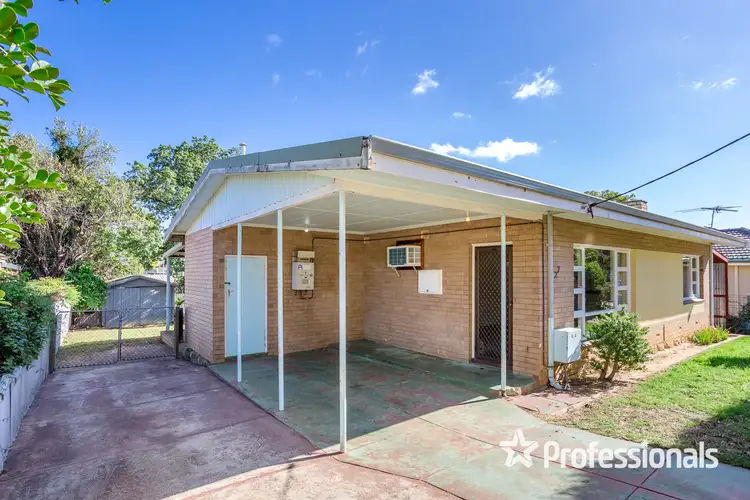 27 Valentine Road, Kelmscott WA 6111
