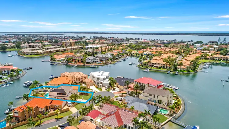10 Chesterfield Place, Runaway Bay QLD 4216