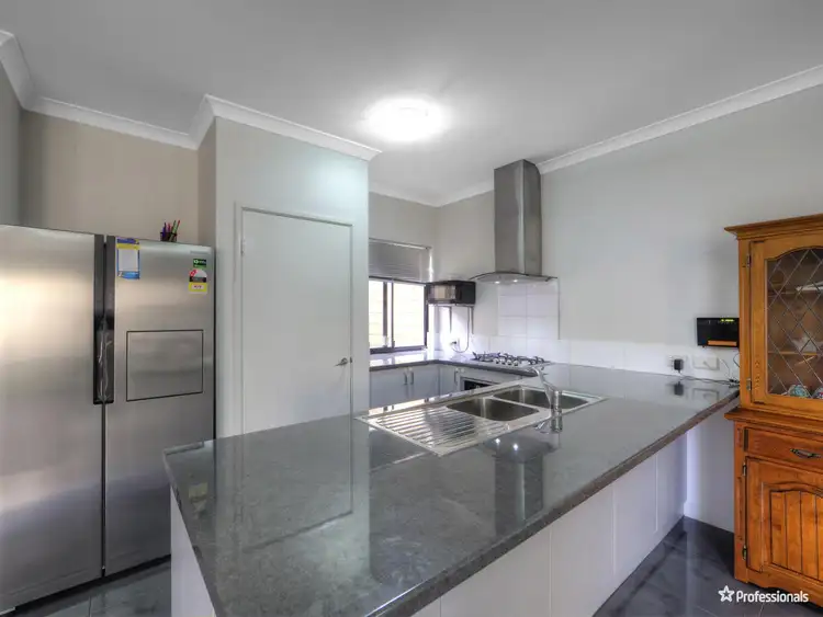 Fourth view of Homely house listing, 2/39 Maida Vale Road, Maida Vale WA 6057
