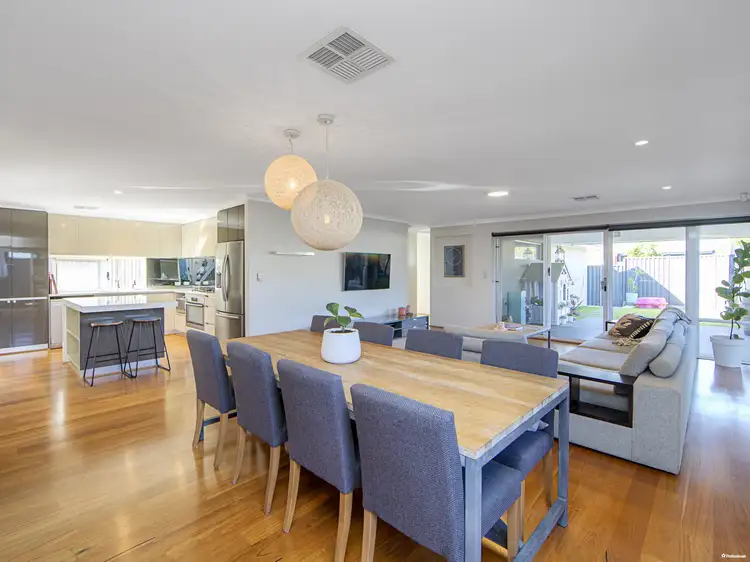18 Pexton Drive, South Guildford WA 6055