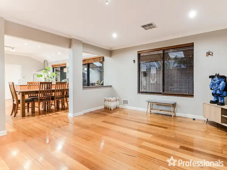 Sixth view of Homely house listing, 8 Delaporte Turn, Baldivis WA 6171