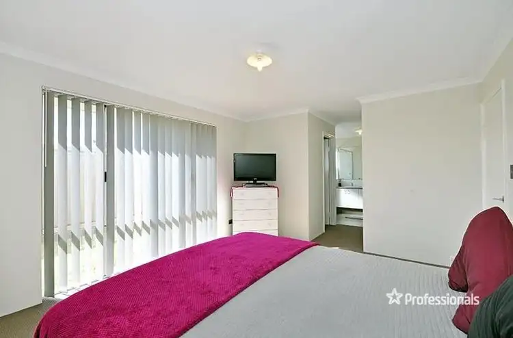 Fifth view of Homely house listing, 4/5 Arpent Link, Brabham WA 6055