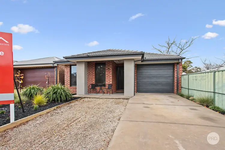11 Clarcoll Crescent, Kangaroo Flat VIC 3555
