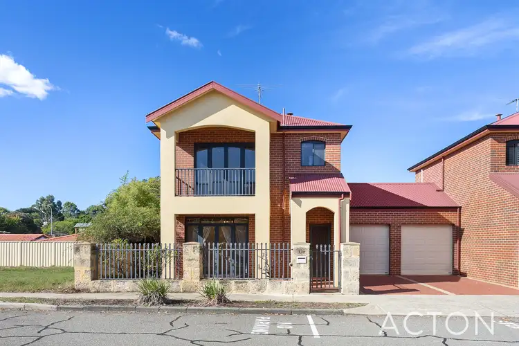 1/4 Wilkinson Street, Fremantle WA 6160