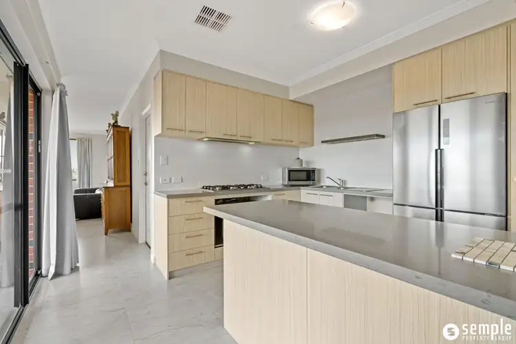 Fifth view of Homely house listing, 1/32 Coppito Circle, Beeliar WA 6164