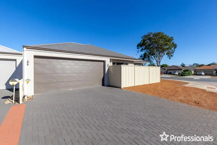 1/125 Seville drive, Seville Grove WA 6112