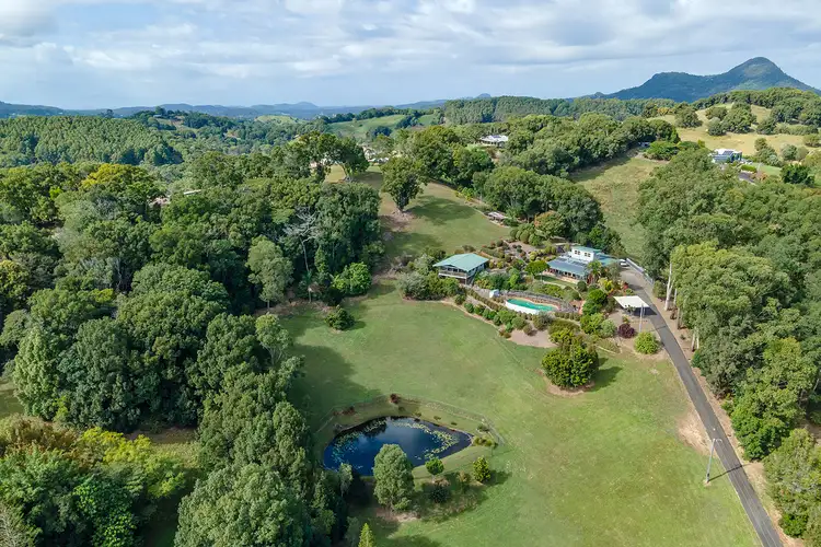 6 Springfield Circle, Cooroy QLD 4563