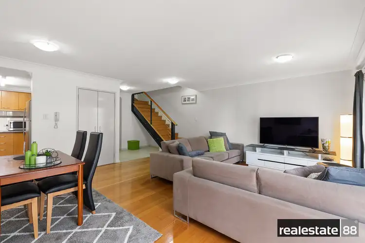 30/128 Mounts Bay Road, Perth WA 6000