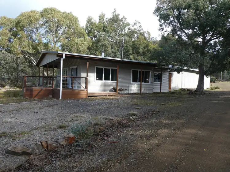 5 Middle Brandum Crescent