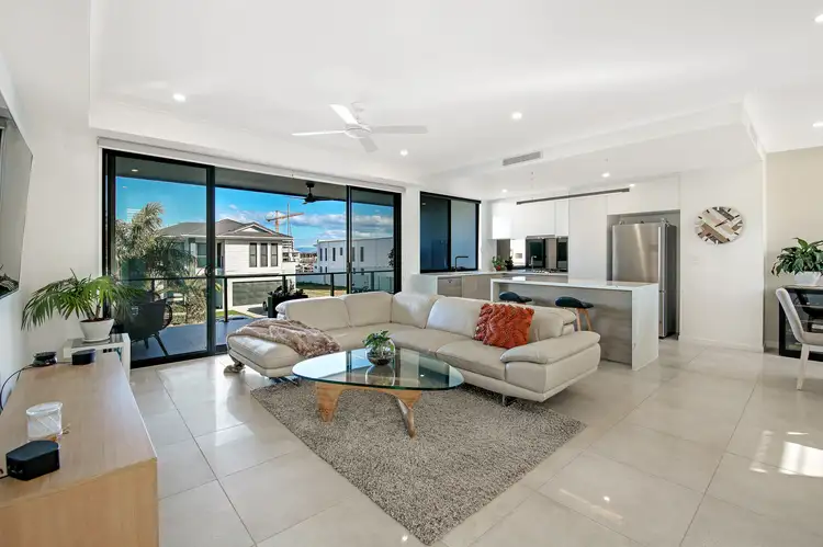 12 Park Cove Boulevard, Hope Island QLD 4212