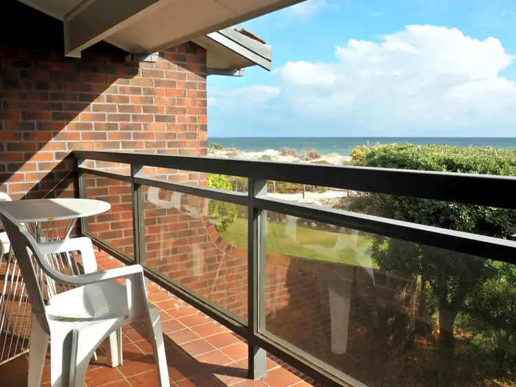 25 Sandpiper Place, West Lakes Shore SA 5020
