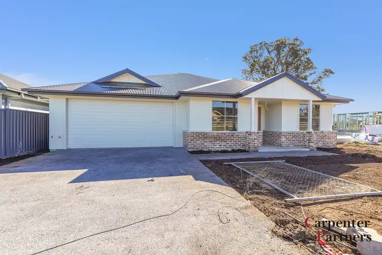 27 Brundah Road, Thirlmere NSW 2572