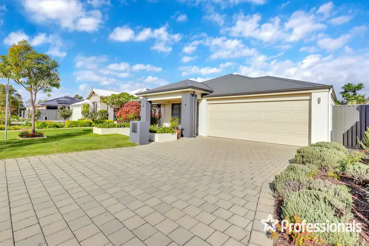 Second view of Homely house listing, 7 Albavale Road, Piara Waters WA 6112