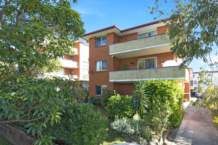 Sixth view of Homely unit listing, 8/11 Wheeler Parade, Dee Why NSW 2099