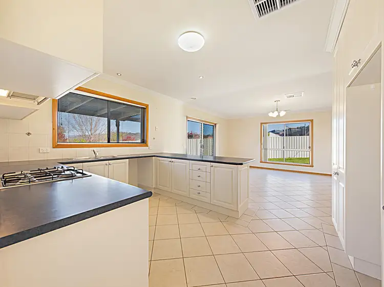 Sixth view of Homely house listing, 5 Medinah Court, Wodonga VIC 3690