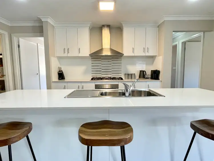 Third view of Homely house listing, 10 Deakin Court, Horsham VIC 3400