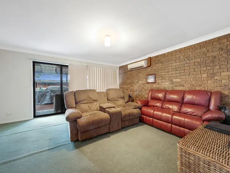 Second view of Homely unit listing, 2/7 Opal Court, Wodonga VIC 3690