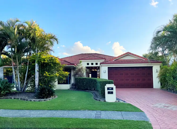 4 The Peninsula, Helensvale QLD 4212