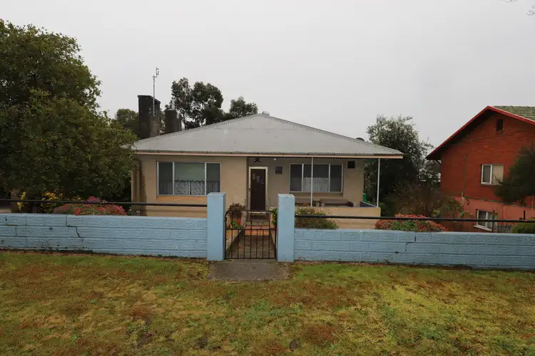 21 Sydney Street, Tumut NSW 2720