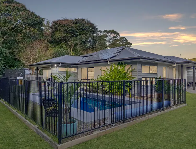 11 Palmerston Crescent, Beerwah QLD 4519