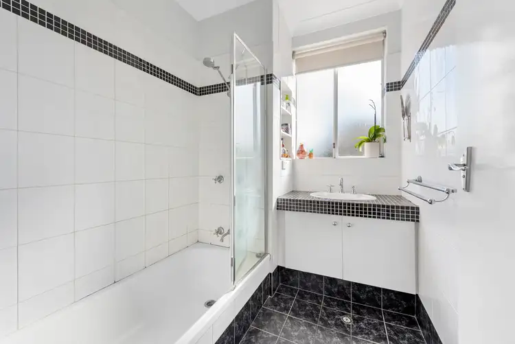 Fourth view of Homely unit listing, 4/111 Glenalva Terrace, Enoggera QLD 4051