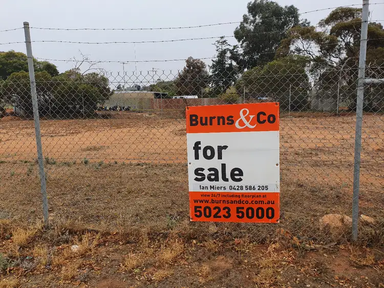 Lot 1 Tower Street