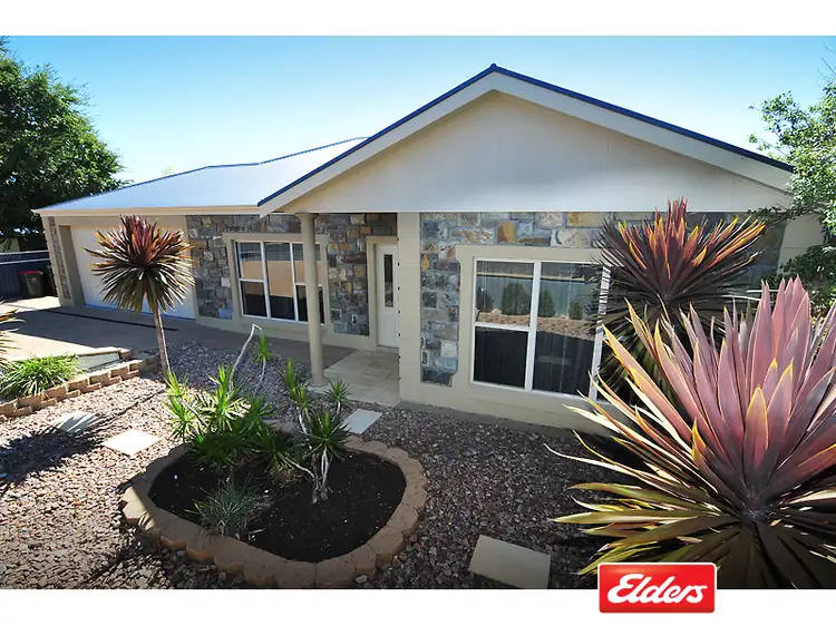 24 McFarlane Street, Kingston Se SA 5275