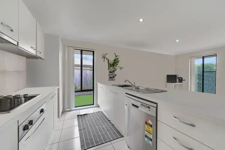 Second view of Homely house listing, 3 Quiet Court, Heritage Park QLD 4118