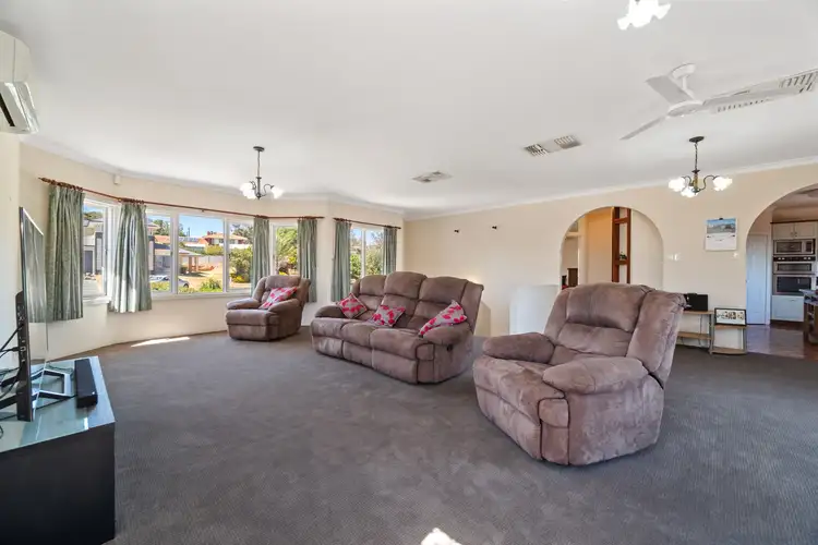 Fifth view of Homely house listing, 12 Vineyard Row, Swan View WA 6056