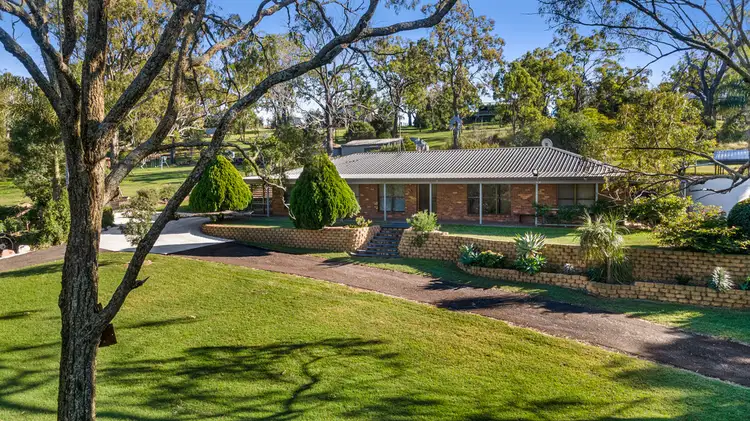 8 Valley View Drive, Meringandan West QLD 4352