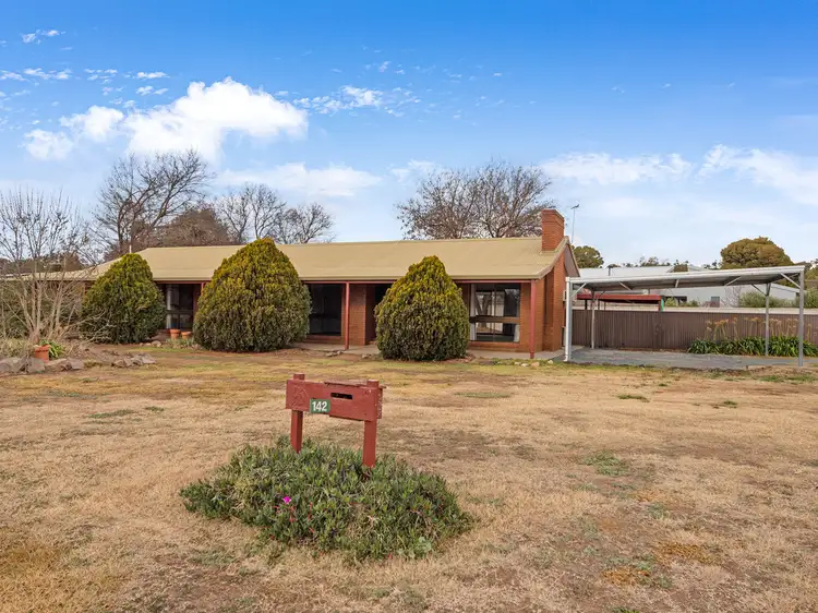 142 Hoddle Street, Howlong NSW 2643
