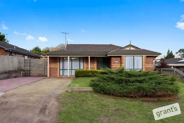 11 Stanton Close, Narre Warren South VIC 3805