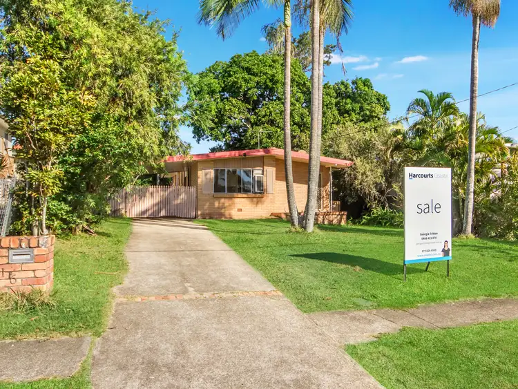 16 Nyora Street, Southport QLD 4215